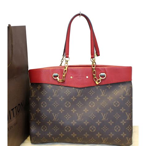 pochette louis vuitton pallas|louis vuitton pallas shopper.